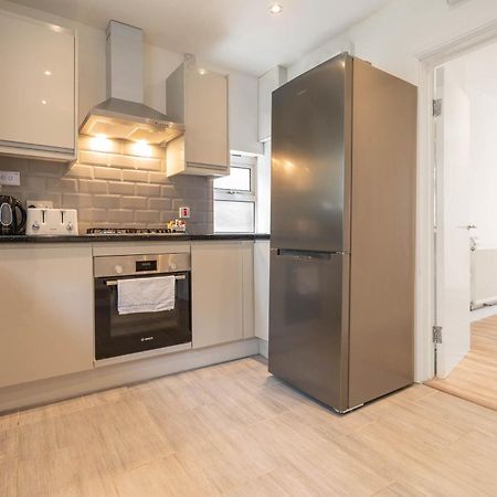 4 Bedroom House - Parking & Garden - Smart Tvs - Netflix - Wifi - Top Rated - 22Cg Birmingham Exterior foto